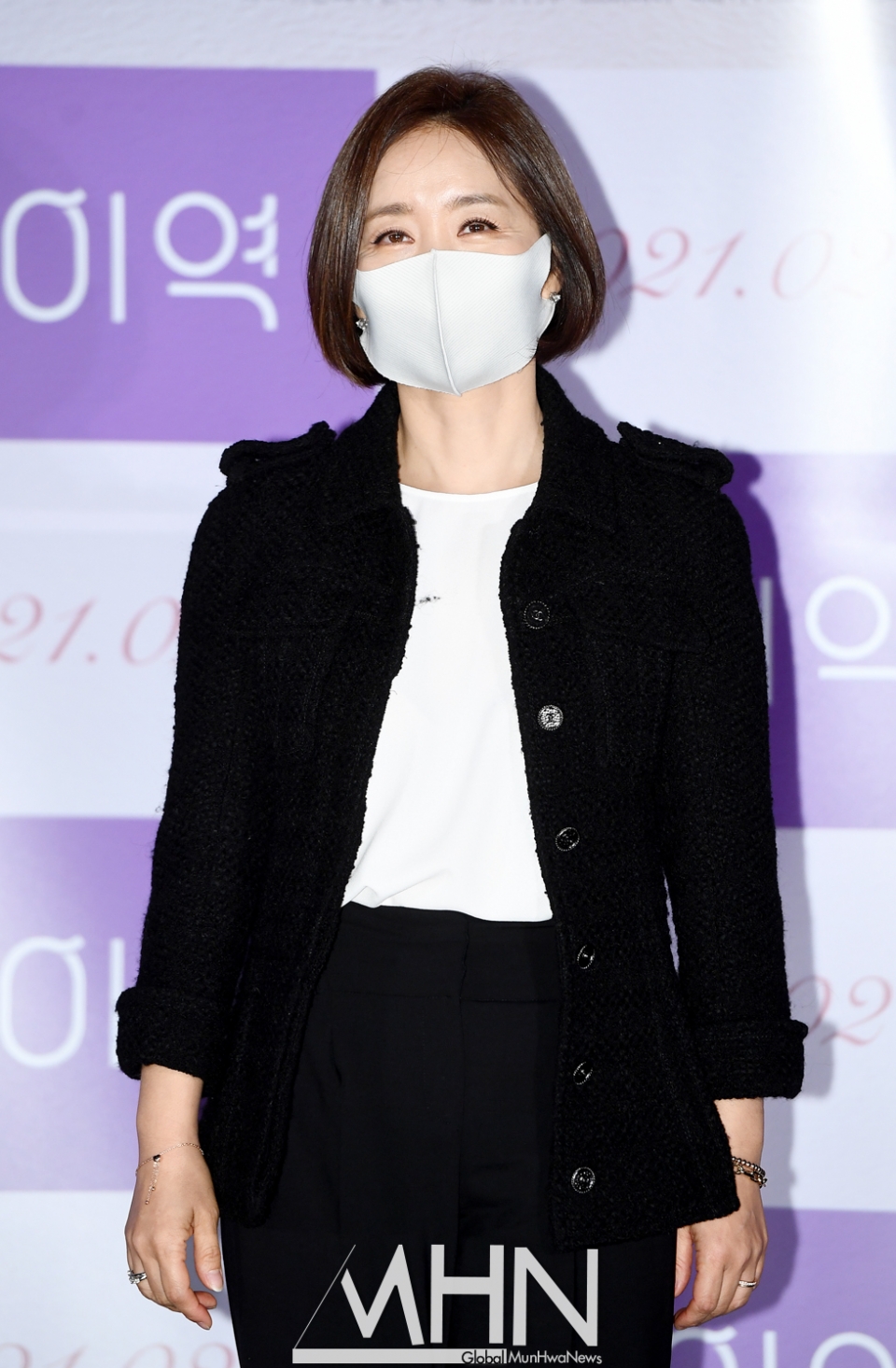 [포토] 윤유선 '따뜻한 눈빛'(간이역)