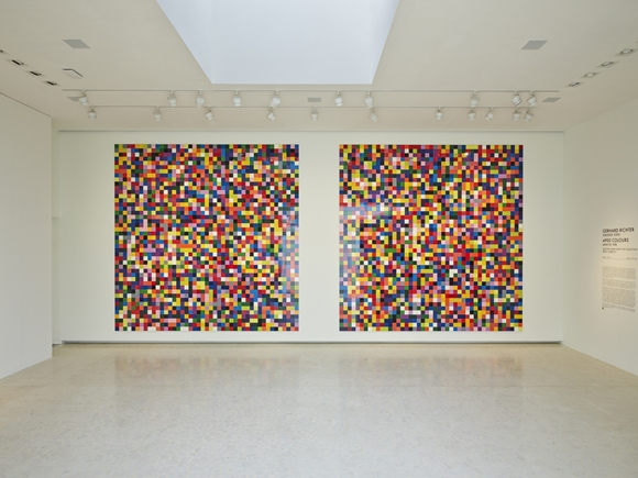 전시 '4900가지 색채' 전경 / 사진=루이비통 재단 미술관 제공