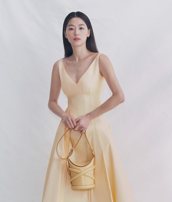 사진=알렉산더 맥퀸(Alexander McQueen) 제공