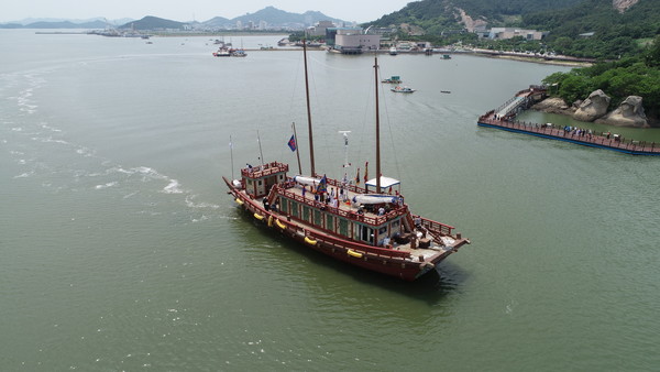 선상박물관, 항해 중인 조선통신사선 (사진=국립해양문화재연구소 제공)