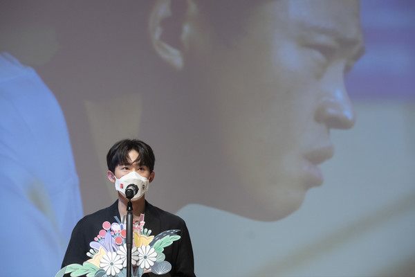 배우상 수상 소감을 하는 정재광배우 (사진제공=㈜키즈리턴)