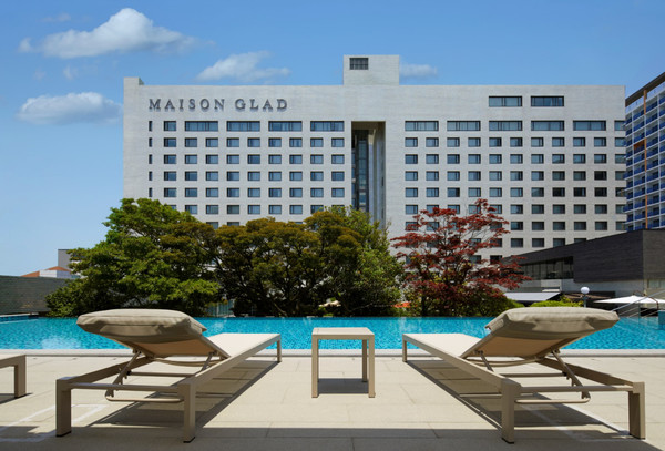 메종 글래드 제주의 더 파티오 풀/사진=글래드 호텔앤리조트 제공