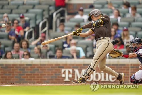 더블헤더 2차전 1회 2타점 2루타를 날리는 김하성/[USA투데이 스포츠=연합뉴스]