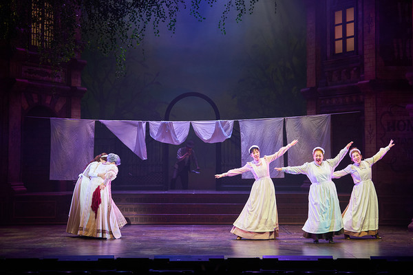 뮤지컬 '레드북' /사진=㈜아떼오드 제공