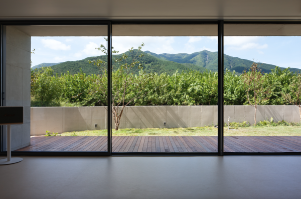 인스케이프 내부에서 바라본 바깥 풍경/사진=스마트건축사사무소 제공 ©박영채