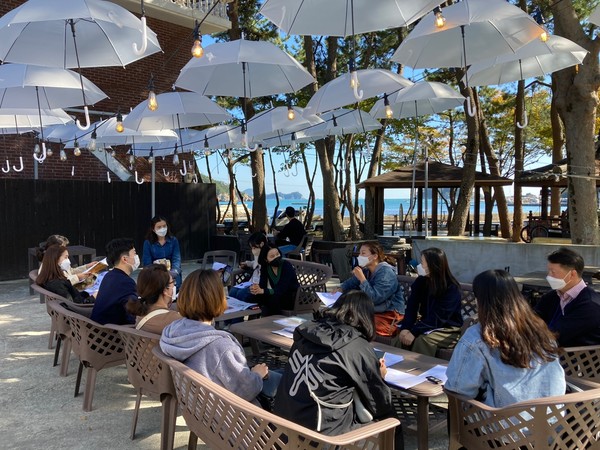 지역문화전문인력양성과정 교육 및 네트워킹 모습 (사진=경남문화예술진흥원 제공)