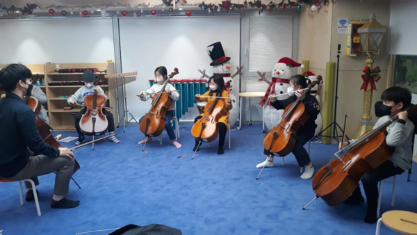  거점1호 노원센터에서는 바이올린과 첼로를 배울 수 있는 바이올린, 현악 앙상블 동아리도 운영한다./사진=서울시 제공
