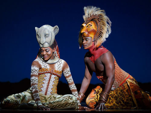 '라이온 킹' 인터내셔널 투어의 한 장면. Nala and Simba - THE LION KING - Photo by Joan Marcus ⓒDisney