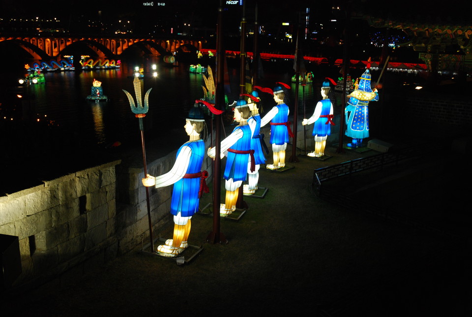 진주유등축제 (사진=Wikimedia/Asfreeas)