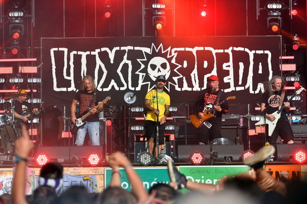 밴드 Luxtorpeda의 공연모습. (사진=EPA/연합뉴스)