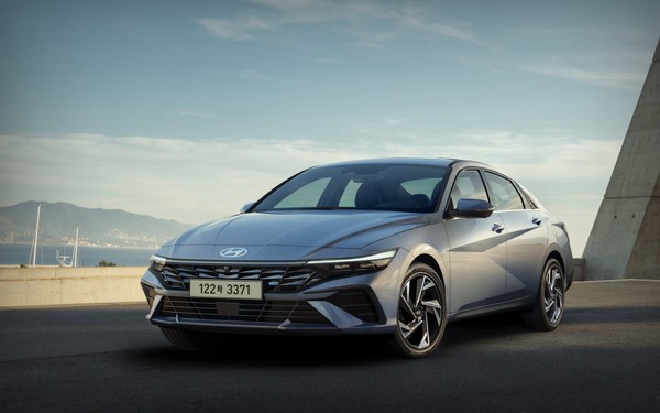 사진=현대차 제공현대차, '더 뉴 아반떼' 디자인 공개...강렬한 존재감 강조