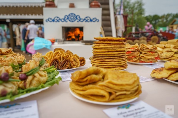 사진=한 해의 풍요와 건강, 행복을 기원하며 올리는 제천 음식 / 출처: TatarInform
