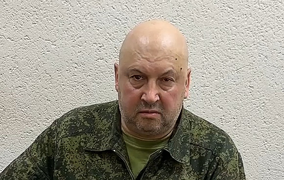 사진 = 러시아의 우크라이나전쟁 총사령관이었던 세르게이 수로비킨 / 타스통신 / 연합뉴스