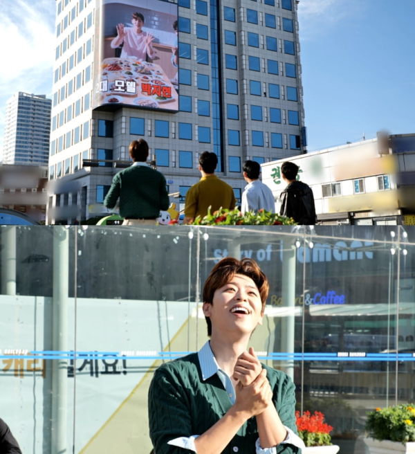 사진= [트랄랄라 브라더스] 박지현, 과거 일하던 수산시장으로 돌아간다... 10년 만에 만난 인연은? / TV조선 제공