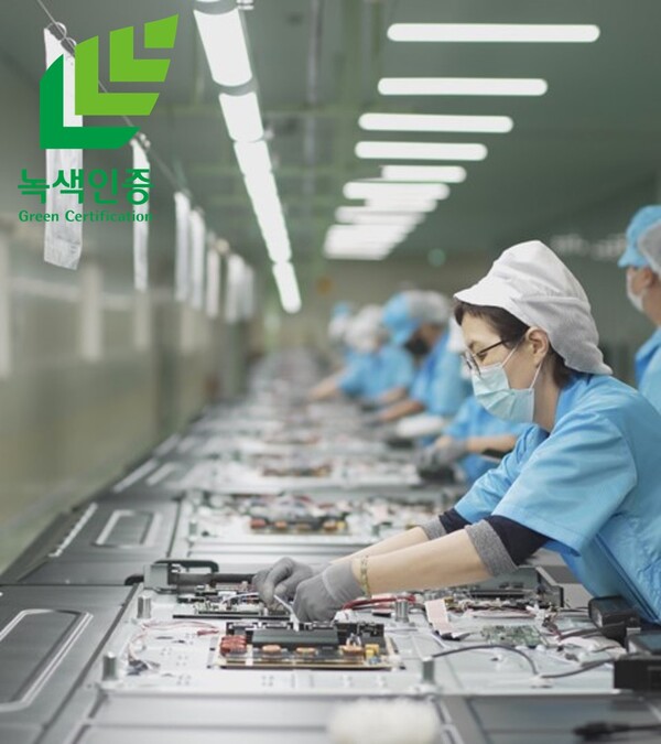 현대아이티 전자칠판 제품 조립 공정 / 사진제공 = 현대아이티