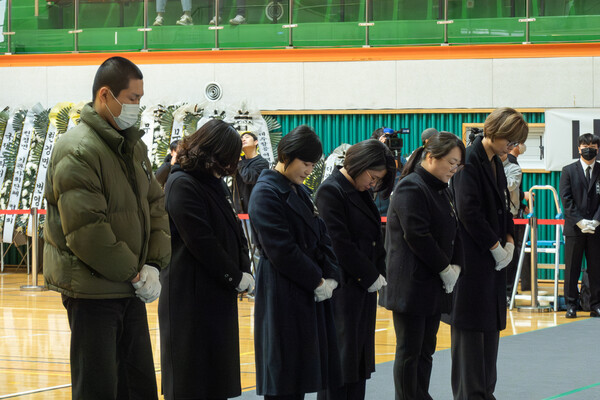 무안 스포츠 센터에 마련된 합동분향소 조문(기본소득당 제주공항 여객기 참사 대책위원회) / 사진제공=용혜인 의원실