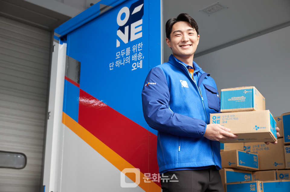 CJ대한통운은 택배기사에게 자녀학자금, 출산지원금 등 업계 최고 복지 시스템을 제공하고 있다. / 사진제공=CJ대한통운