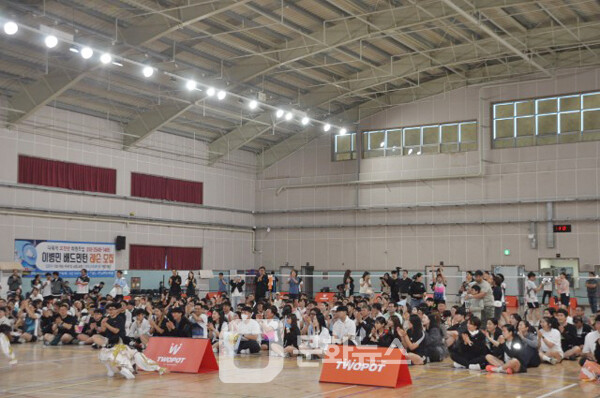 사진 2025년 TOWPOT 및 동구협회장기 배드민턴대회 개회식