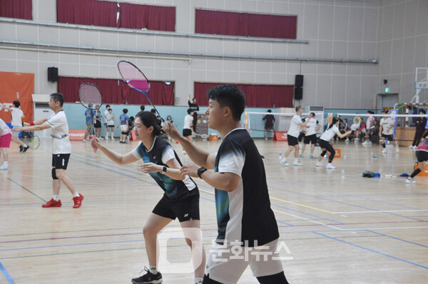 사진 2025년 TOWPOT 및 동구협회장기 배드민턴대회
