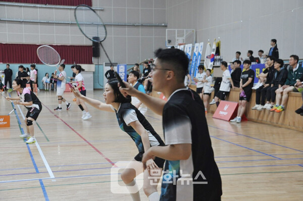 사진 2025년 TOWPOT 및 동구협회장기 배드민턴대회