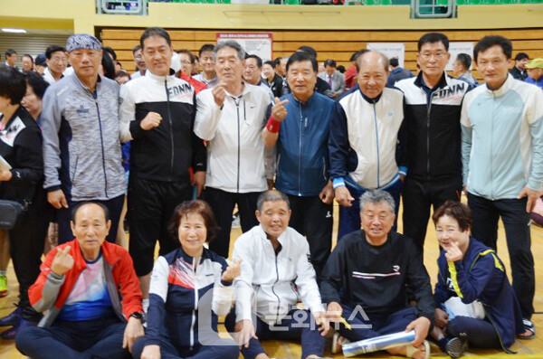 사진 2025 경주시 전국시니어배드민턴대회