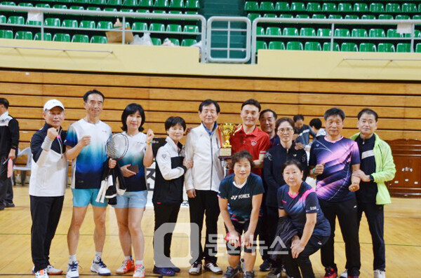 사진 2025 경주시 전국시니어배드민턴대회