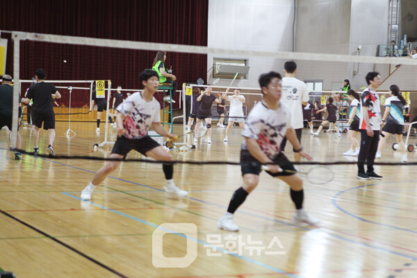 사진 제22회 강북구협회장기 여성부배드민턴대회