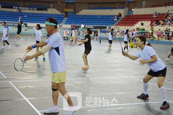 사진 제6회 PJB 스포츠배 겸 2025 대구광역시협회장기 생활체육 배드민턴대회