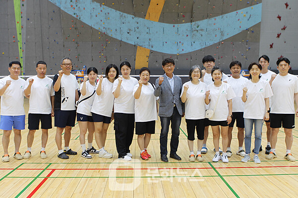 사진 제6회 가평자라섬배 전국배드민턴대회