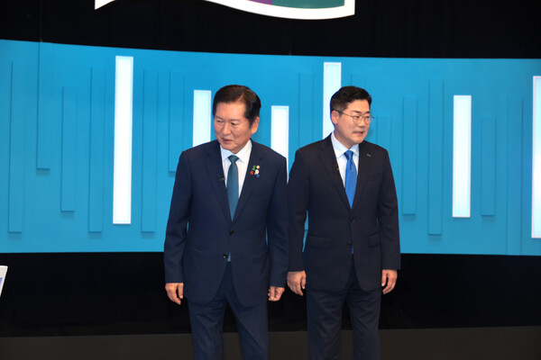 정청래, 민주당 당대표 경선 첫 승…충청권서 박찬대 눌렀다/사진=연합뉴스