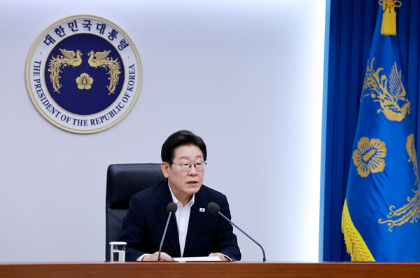 이재명 대통령이 17일 서울 용산 대통령실 청사에서 열린 4차 수석·보좌관 회의에서 발언하고 있다. 2025.7.17
