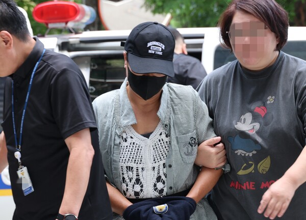 남편 중요부위 절단한 아내 구속심사 출석