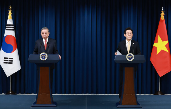 이재명 대통령과 또 럼 베트남 당 서기장이 11일 서울 용산 대통령실 청사에서 한·베트남 공동언론발표를 하고 있다. 2025.8.11