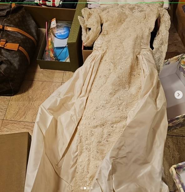 노소영 아트센터 나비 관장이 자신의 인스타그램에 공개한 결혼식 당시 입던 웨딩 드레스.