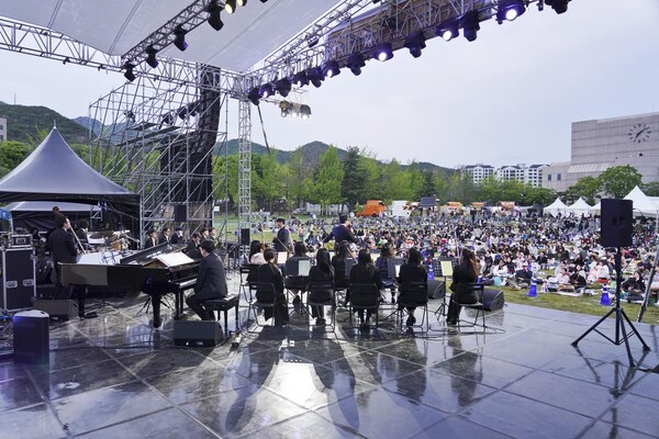 ‘시나트라 명곡의 재해석’…김주환, 19인조 빅밴드로 돌아온다 / 사진=재즈브릿지컴퍼니