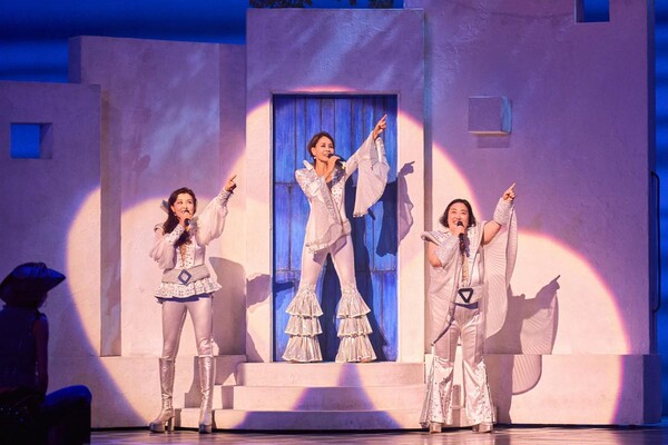 ‘ABBA 명곡과 함께하는 하루’…뮤지컬 ‘맘마미아!’ 인천 무대 오른다 / 사진=인천문화예술회관