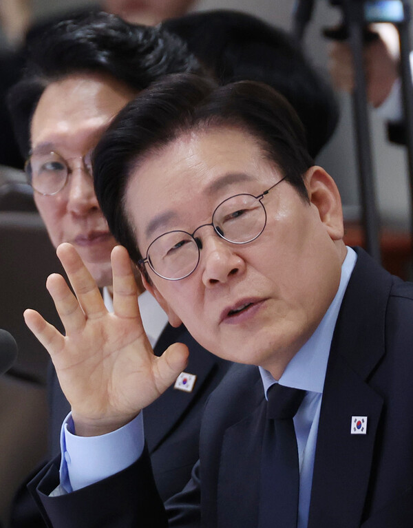 이재명 대통령이 11일 용산 대통령실에서 열린 국무회의에서 발언하고 있다. 연합뉴스