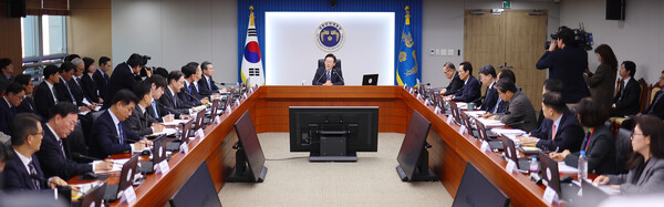 이재명 대통령이 13일 용산 대통령실에서 열린 수석보좌관회의를 주재하고 있다. 2025.11.13