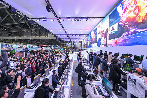 ‘무대서 불붙은 관람 열기’…넷마블, 지스타 2025 주말 특별 이벤트로 시선집중 / 사진=넷마블