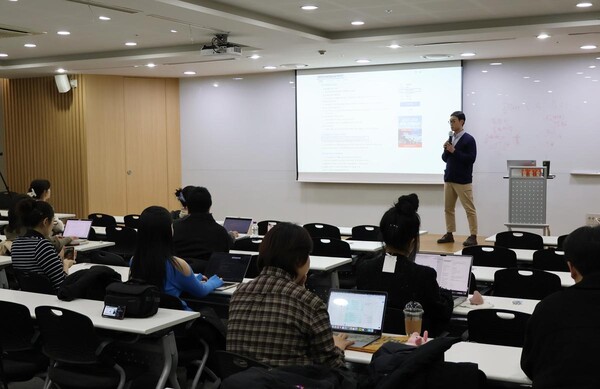 ‘합격 이력서의 비밀’…잡코리아·한국장학재단, 대학생 100여명에 실전 취업 멘토링. 잡코리아 제공