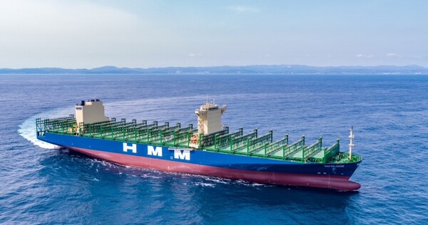 HD현대중공업이 건조해 2024년에 인도한 1만 3000TEU급 컨테이너선. HD현대 제공