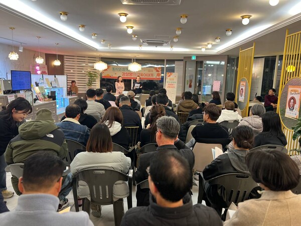 북토크도 초만원…강삼영, 동시로 전한 공감과 울림 / 사진=강삼영전국교육자치혁신연대상임대표