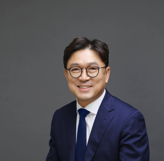 [프로필] 권혁우 기본사회 수원본부 상임대표 “수원을 ‘AI 기본사회 1번지’로… 대동세상 실현 앞장”
