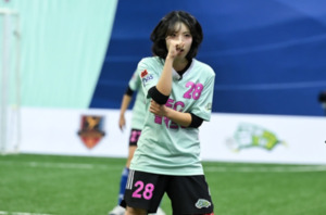 [골 때리는 그녀들] <b>탑걸</b> vs 발라드림 G리그 개막...<b>김보경</b> 더비 성사