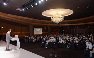 로프트아일랜드, '비즈니스PT' 컨퍼런스 성료... 윤채성 대표 "진짜 성과... - 뉴스 썸네일 이미지